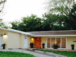1236 Kapok Kove Cir Clearwater Fl 33759 Zillow Foreclosed Homes Types Of Houses Home And Family