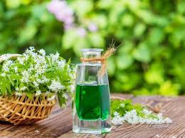 Waldmeistersirup Selber Machen Rezept Fur Den Gesunden Durstloscher In 2020 Durstloscher Waldmeister Sirup