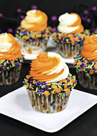 Halloween Swirl Frosted Cupcakes Brite And Bubbly Recipe Fun Cupcake Recipes Halloween Food Cupcakes Catering Desserts