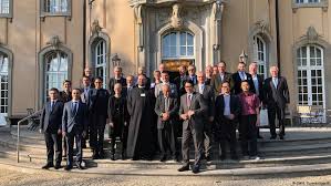 Keunikan strategi kelima, yaitu melalui jalur kultural membuat corak warna yang luarbiasa bagi indonesia atau nusantara pada waktu itu. Profesor Azyumardi Azra Islam Di Indonesia Adalah Islam Yang Rileks Indonesia Laporan Topik Topik Yang Menjadi Berita Utama Dw 02 05 2019