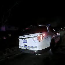 The armed teen is then seen charging toward another young woman. Columbus Police Release Body Cam Video Shows Aftermath Of Andre Hill Shooting Wsyx