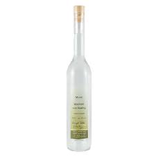 Es hat schon viel tiroler geschichte erlebt und die zeller geschichte mitgeschrieben. Riesling Hefe Branntwein Gibbert Pohl Wein Shop