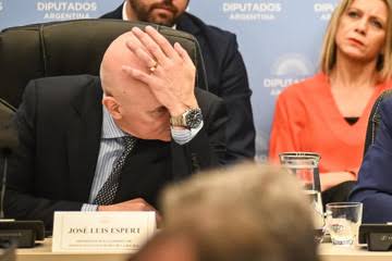 Procesaron a Jos� Luis Espert por lavado de dinero y le prohibieron la salida del pa�s