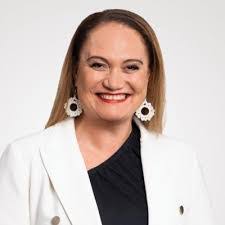 Jessica Dingle's Instagram, Twitter & Facebook