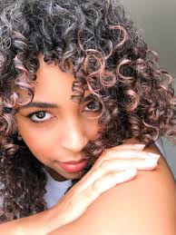 New cut, double cut, olho com glitter: make e técnicas by Pamela Lemos