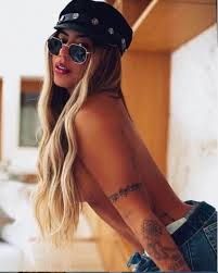 What is the curse of neymar's sister's birthday? Meet Psg Star Neymar Jr Stunning Sister Rafaella Santos 21 Hottest Pictures Of Brazilian Bombshell Will Make You Forget Everything