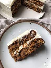 It's name — divorce carrot cake — likely has a lot to do with it. I Tried The Divorce Carrot Cake Reddit Is Obsessed With Yes I M Still Married Carrot Cake Just Desserts Best Carrot Cake