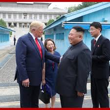 See more of kim jong un smiling on facebook. Donald Trump Says North Korea S Kim Jong Un Doesn T Smile A Lot But He Did When He Saw Me