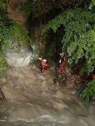 Unwetterwarnungen für grainau in bayern. Unwetter In Grainau K Fall Ausgerufen Gaste Mit Hubschrauber Evakuiert Grainau