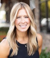 Lori Mccumber's Instagram, Twitter & Facebook