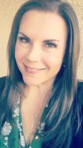 Elsa Schmidt's Instagram, Twitter & Facebook