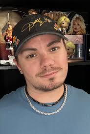 Am wondering if I can get some strong hands please at the Olive branch  Needing to get some heavy pieces out to