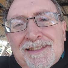 Power just went out near Goodwin and Divine. Anybody know what's up?