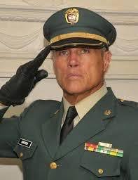 Thania Vega على X: "Merecidos honores militares recibió en sus exequias el  mayor de la reserva Rodrigo Obregon . Fue un soldado más de esta patria .  Descansa en paz quedaste en