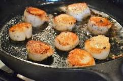 How would you describe the taste of scallops?