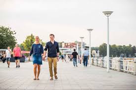 Movie times, buy movie tickets online, watch trailers and get directions to amc westminster promenade 24 in westminster, co. Promenadenrundlauf