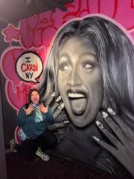 Coming in August, can anyone recommend a good hotel with breakfast for  around 1500 for a week, please?