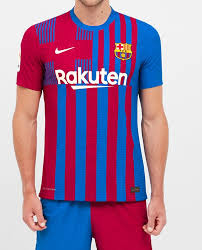 Fc barcelona kit 2021/22 : New Barcelona Jersey 2021 2022 Nike Barca Half Half Shorts With Two Colours Football Kit News