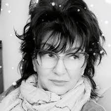 Marc Pettit's Instagram, Twitter & Facebook