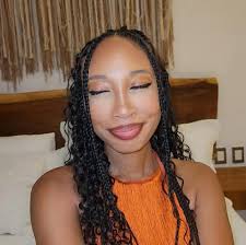 Any solo travellers now or tomorrow in Madrid and wants to meet for some  tapas and wine 🙈?