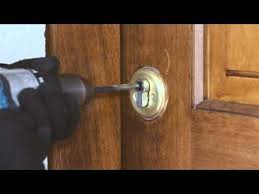 Tutoriel Ouverture De Porte Comment Ouvrir Un Cylindre De Serrure Youtube Lock Picking Tools Door Handles Home Decor