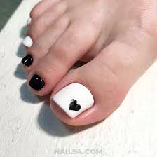 Black And White Nail Art 2020 More Than 25 Cute Nail Designs To Copy Designs In 2020 Pedicure Designs Toenails Easy Toe Nail Designs Summer Toe Nails