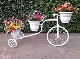 Bicicleta Decorada Suporte Para Plantas Com Vasos R 98 50 Bicicleta De Jardim Ideias De Jardinagem Jardins Pequenos