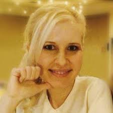 Ashley Lange's Instagram, Twitter & Facebook