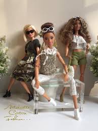Ben je helemaal hierheen gescrold om over barbie schnittmuster te lezen? Fashion Dolls Couture Unlimited Among The Flowers Barbie Kleider Barbie Kleider