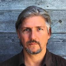 G I R L W I T H D R A G O N Live sketching!