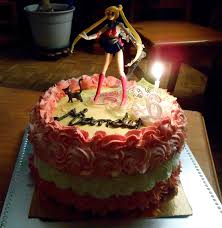 Un Gateau D Anniversaire Sailor Moon Tres Girly Gateau D Anniversaire 5 Ans Gateau Anniversaire Image Gateau Anniversaire