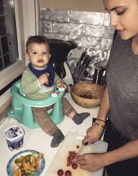 A bosnian model, but first and foremost she is the beautiful wife of bosnian soccer player edin džeko. Amra Silajdzic Dzeko Supported Unicef S Project Nutrition Friendly Schools Unicef Bosnia And Herzegovina