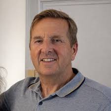 Hi, my name is Garry Cook, I went to the Knoll from about '72 to about '75.  I absolutely hated it. I was bullied for being too quiet and too shy. Thank