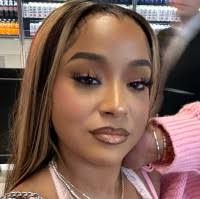 20+ "Genesis Paredes" profiles