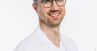 Dr. med. David Blattner