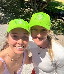 This is my beautiful friend and client Geraldine🥰 I have so much respect  for her for investing in her health and fitness while raising 3 beautiful  children. 👧🏼👧🏼👧🏼 I am so proud