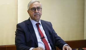 Limasol'da 19 mayıs lisesi'nde eğitim gören akıncı burada tiyatro oyunlarında sahne. Mustafa Akinci Ya Sert Tepki Catlak Sesleri Bastiririz Dunya Haberleri