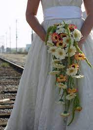 17pcs wedding bridal bride bouquet flowers bridesmaid gerbera daisy red & white. Daises Gerbera Daisy Wedding Gerbera Daisy Wedding Bouquet Daisy Wedding