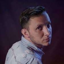 Adrian Bencomo's Instagram, Twitter & Facebook