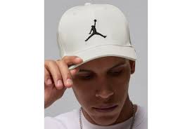 Hat Cappello Cuffia Jordan NIKE JORDAN CAPPELLO CON VISIERA
