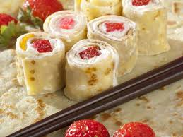 Roules De Crepes Aux Fruits Rouges Recette Crepes Aux Fraises Recette Crepe Recettes De Cuisine