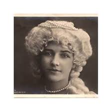 ORIGINAL EDWARDIAN THEATRICAL postcard of Miss Ethel Warwick