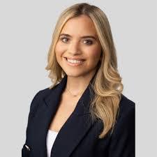 Laura Negron's Instagram, Twitter & Facebook