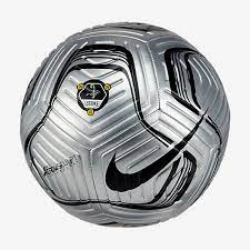 Show off your passing and shooting skills with the nike premier league club elite football, featuring aerowsculpt technology for more consistent flight through the air. Soccer Balls Nike Com