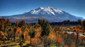 Http 1 Bp Blogspot D 27 C3 A9cran Pc Gratuit Fall Wallpaper Mountains 1600x896 Download Hd Wallpaper Wallpapertip