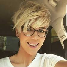 When you have such sweet 60s inspired hairstyles to choose from, changing your look becomes a breeze. 25 Short Layered Haircuts 2019 For Ladies Short Hairdo