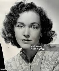 71 photos et images haute résolution de Maureen Meyer