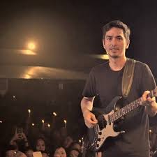 Blanco has so far recorded, written and produced more local and regional number one hit… read more Videoke Queen Rico Blanco By Aj Ilano