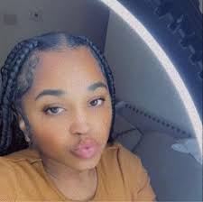 Let's talk about how w every fight ivory get in with lex the only rounds  she win is when she uses her weight 😭😭 Like