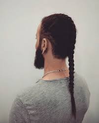 Voir plus d'idées sur le thème modele coiffure homme, coiffure homme, coiffure. Coupes De Cheveux Et Coiffures Pour Hommes Pour Noel 2021 Univers Homme Mode Beaute Voyages Culture Lifestyle Magazine Homme